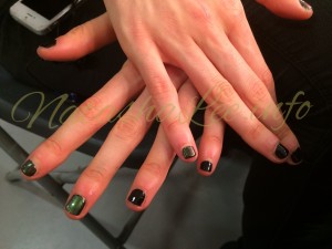 Model Black & Green Nails