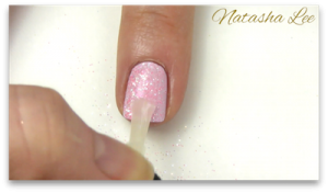 easy glitter daisy nail art